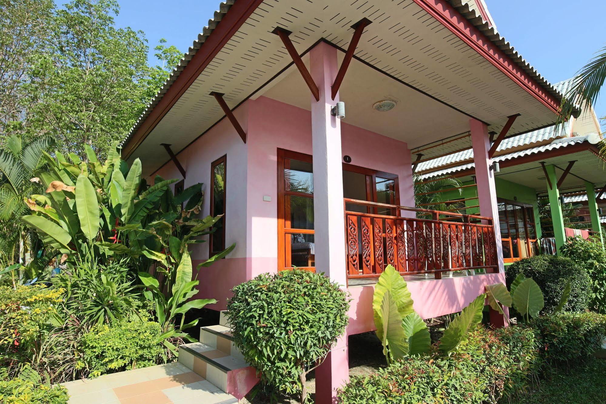 קו לנטה Pinky Bungalow Resort & Villa - Sha Extra Plus מראה חיצוני תמונה